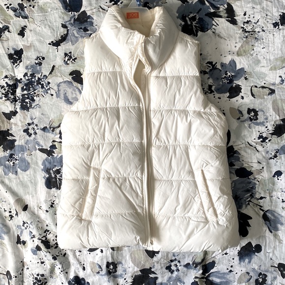 Waterproof White Vest - Picture 1 of 1